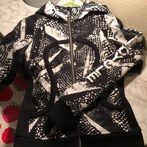 Lululemon Scuba hoodie size 4